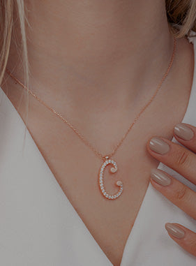 PENDANTS & NECKLACES